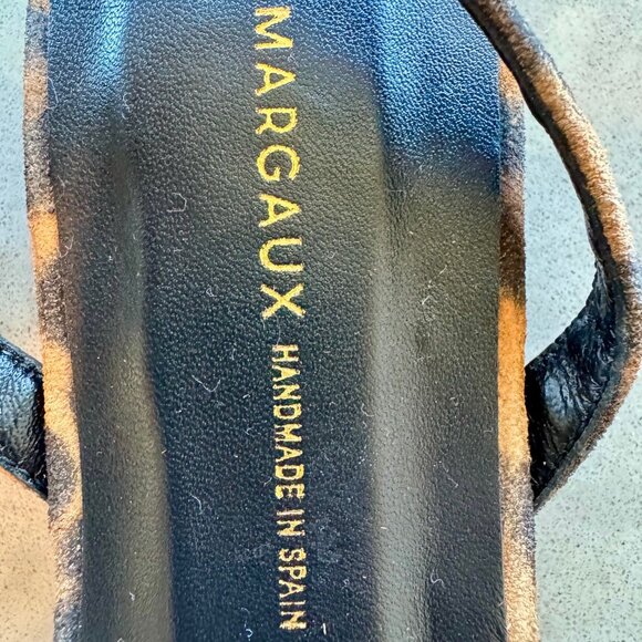 MARGAUX - The Flat Sandal - Picture 3 of 5